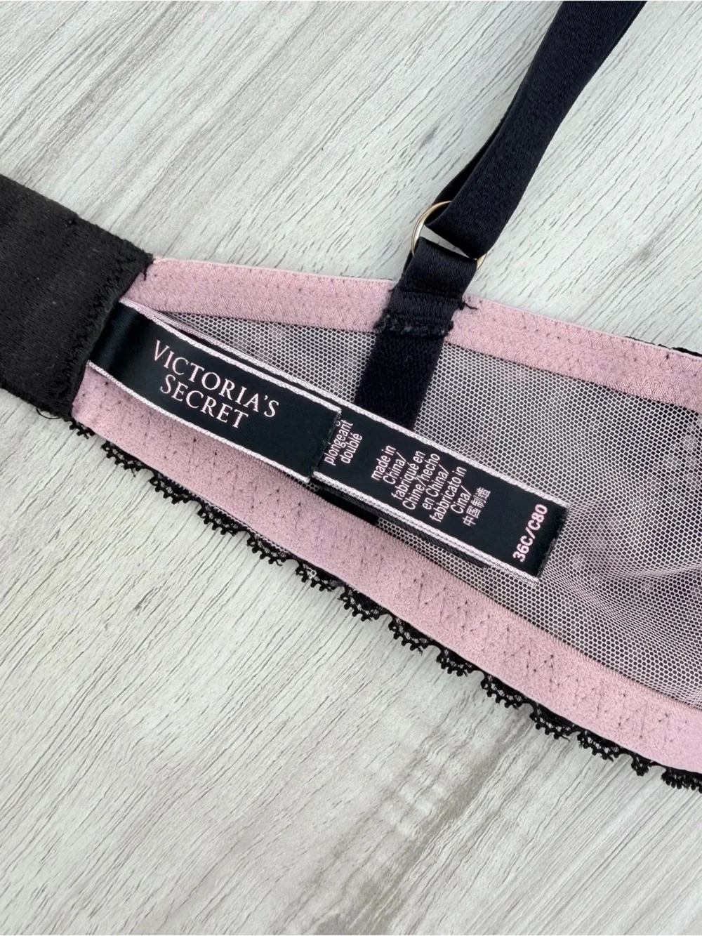 Victoria's Secret Lace Lightly Lined Plunge Bra